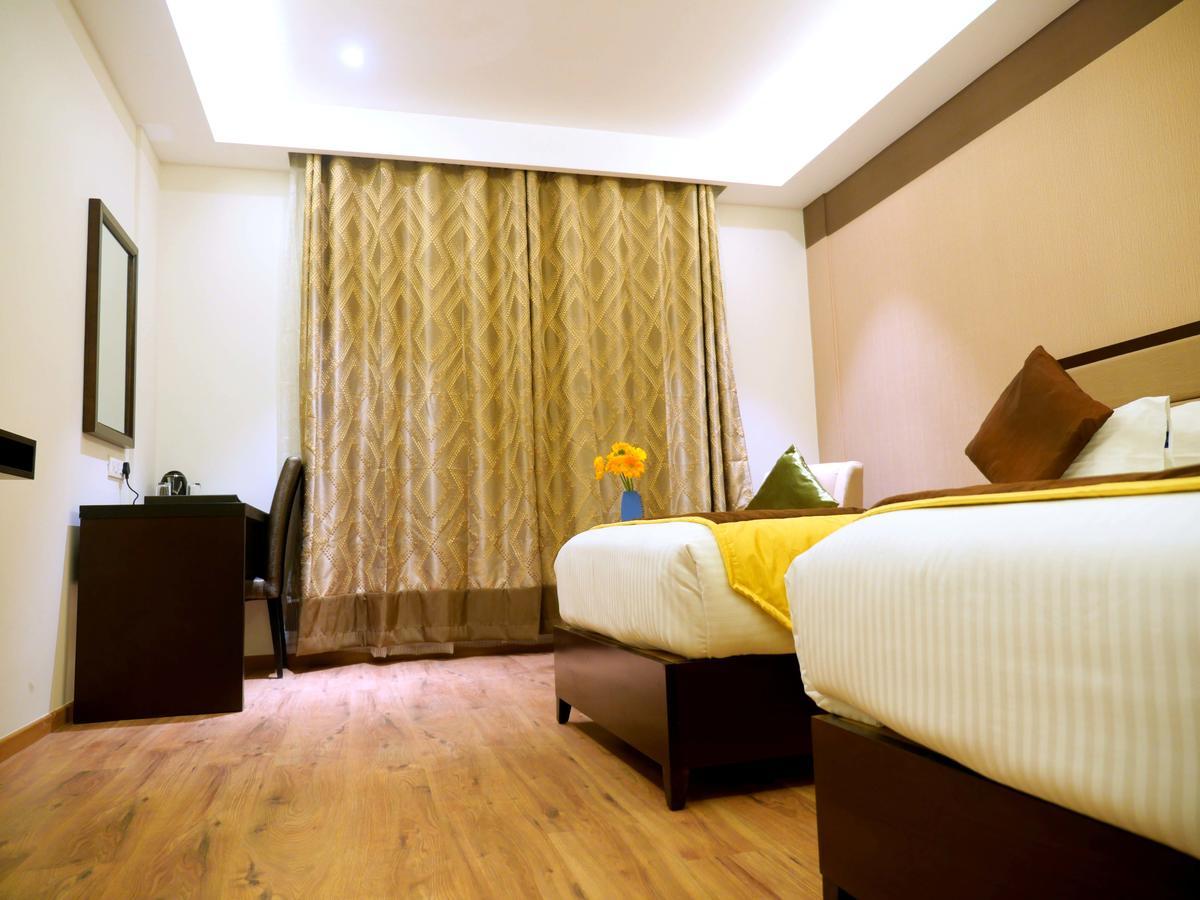 Asr Parklane Hotel Hosur Exterior photo